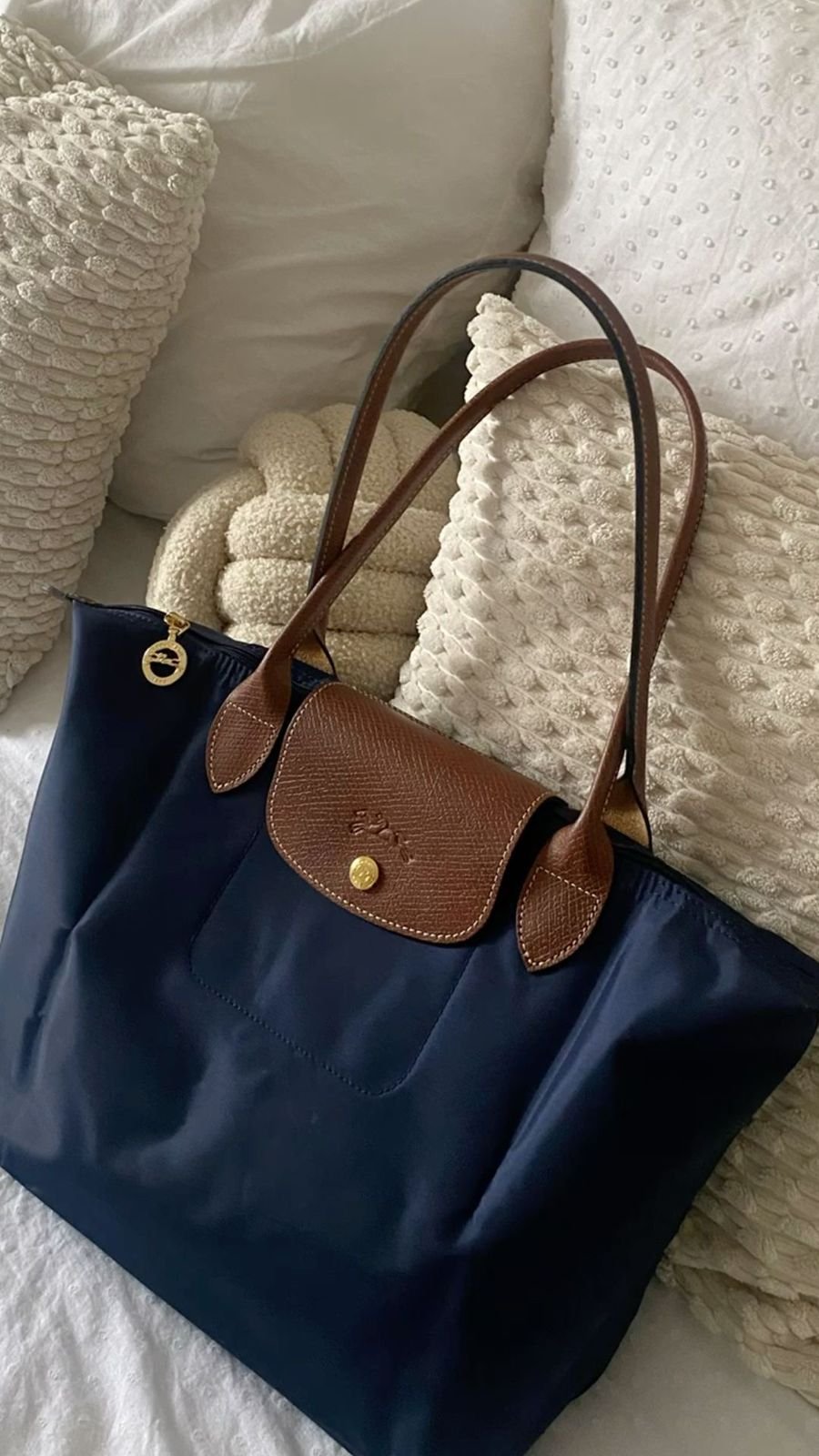 Bolso Mediano Clasico Azul - Image 3